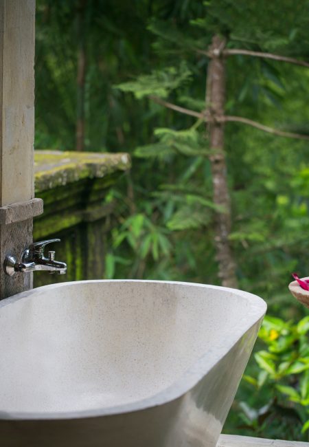 Outdoor Bathroom Ideas